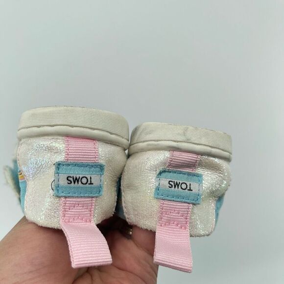 TOMS Kids Alpargata Weather Slip-On Shoes – Blue Rainbow Print – Size 10 - Picture 9 of 13